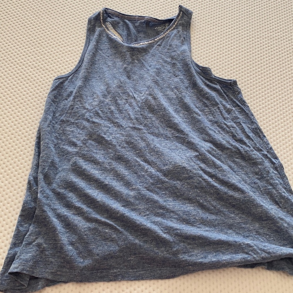 Blue vineyard vines tank